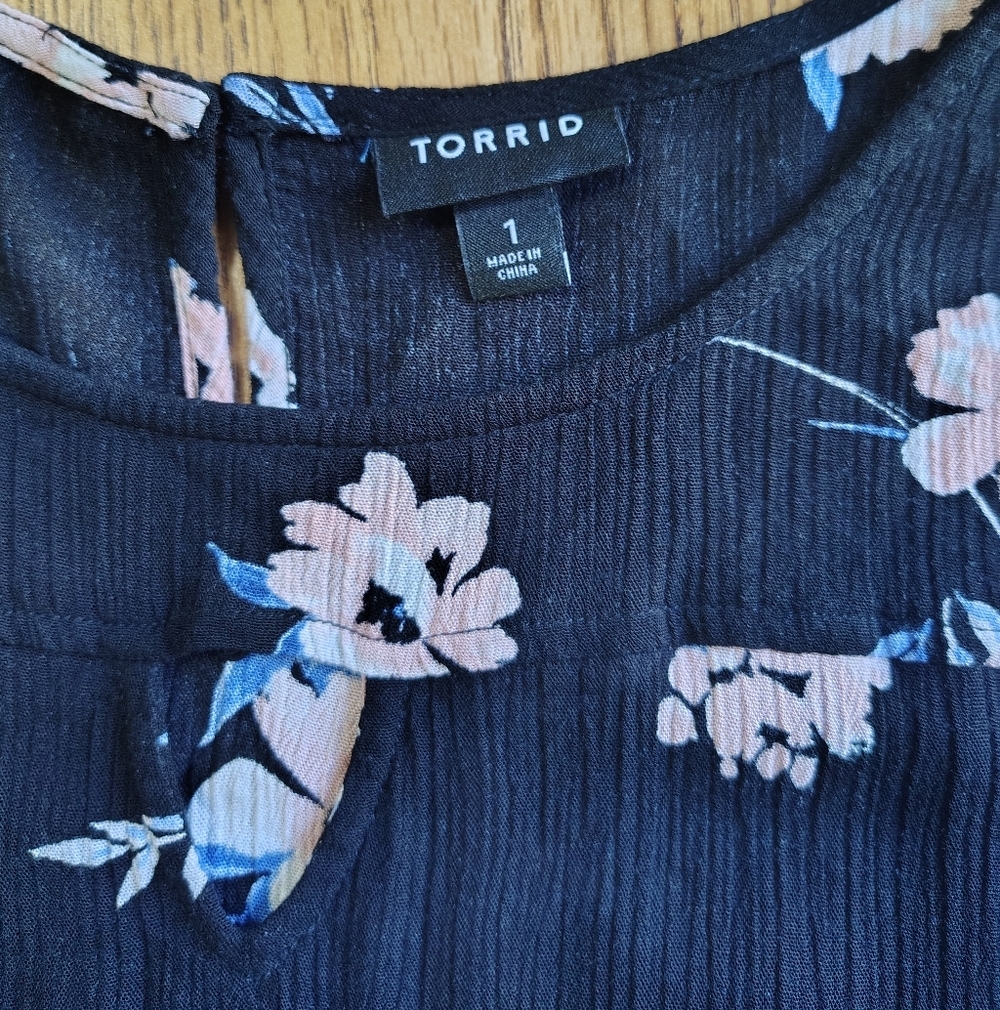 Torrid black floral blouse asymmetrical long sleeve elasticated waist rayon 1. - Picture 7 of 15
